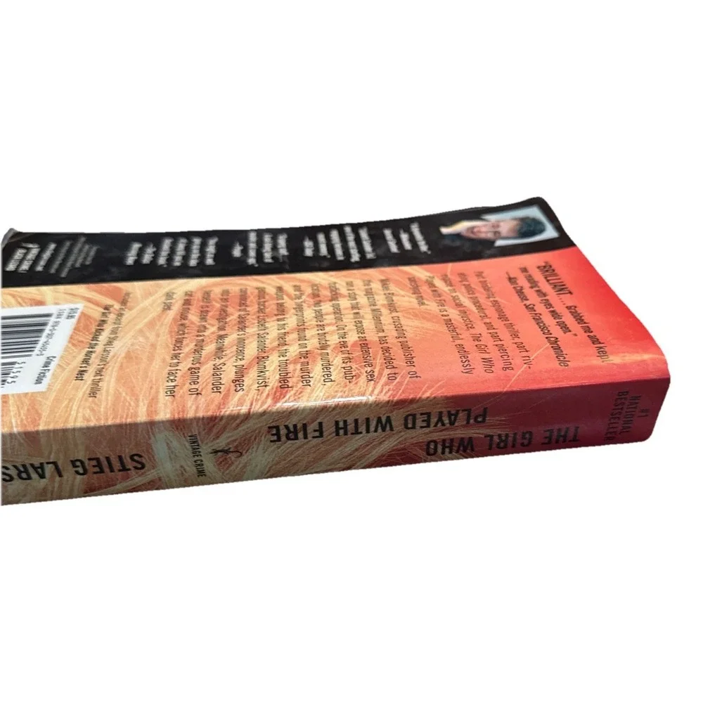 The Girl Who Played with Fire : A Lisbeth Salander Novel by Stieg Larsson (2010)